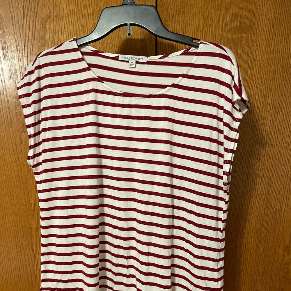 Cute Top by Green Envelope